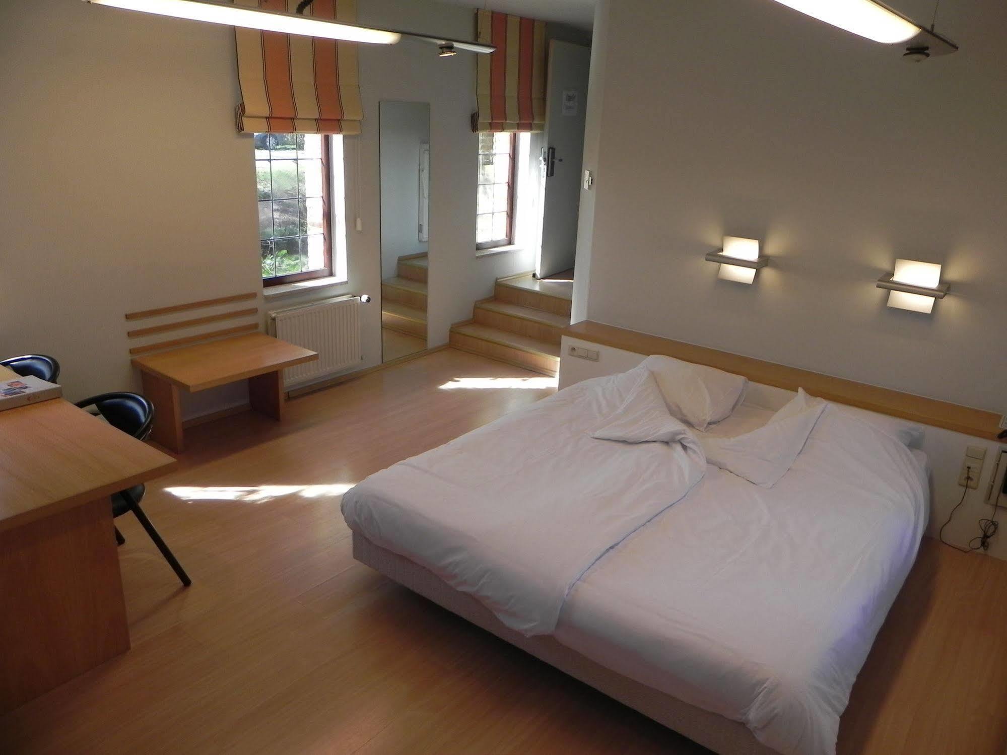 Priorij Corsendonk Otel Oud-Turnhout Dış mekan fotoğraf